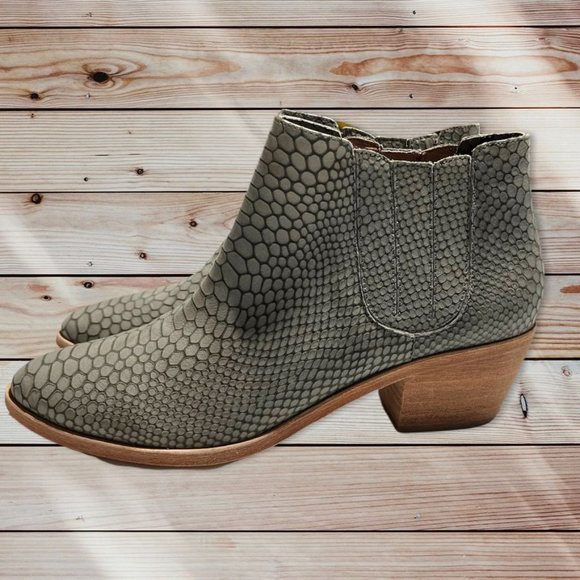 Joie Barlow Green Snakeskin Ankle Bootie SIze 9.5 - Picture 2 of 9